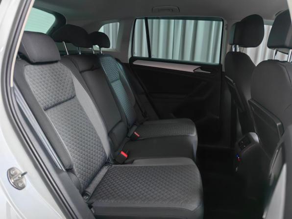 Volkswagen Tiguan II с пробегом 2018 года, цена 1 999 000 рублей, 186692 км, внедорожник, Автокод Объявления