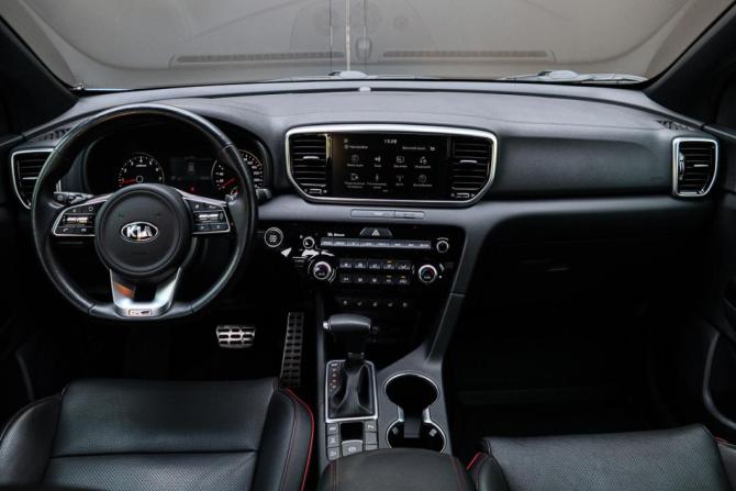 Kia Sportage IV Рестайлинг с пробегом 2019 года, цена 2 890 000 рублей, 66883 км, внедорожник, Автокод Объявления