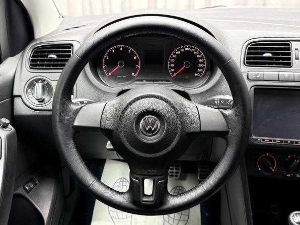 Volkswagen Polo V с пробегом 2011 года, цена 559 000 рублей, 187227 км, седан, Автокод Объявления
