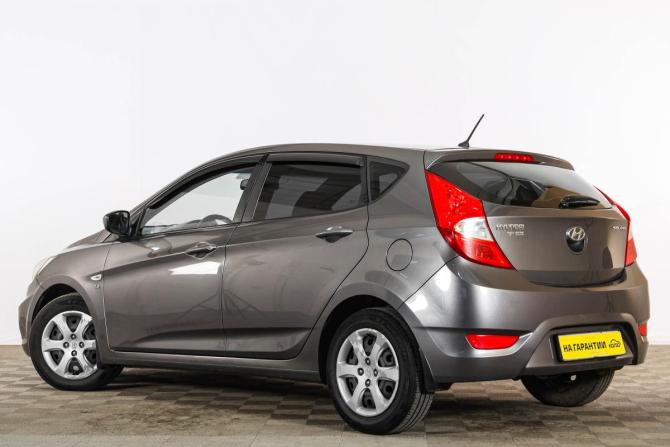 Hyundai Solaris I с пробегом 2014 года, цена 649 000 рублей, 304000 км, хэтчбек, Автокод Объявления