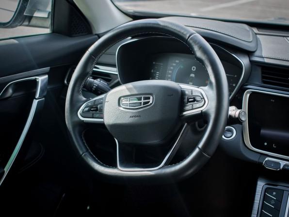 Geely Atlas Pro с пробегом 2023 года, цена 2 280 000 рублей, 22718 км, внедорожник, Автокод Объявления