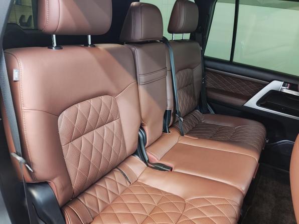 Toyota Land Cruiser 200 Series Рестайлинг 2 с пробегом 2016 года, цена 6 690 000 рублей, 94129 км, внедорожник, Автокод Объявления