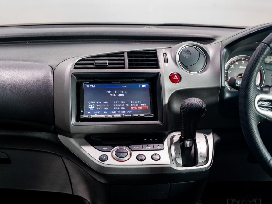 Honda Stream II Рестайлинг Чита  - изображение 9