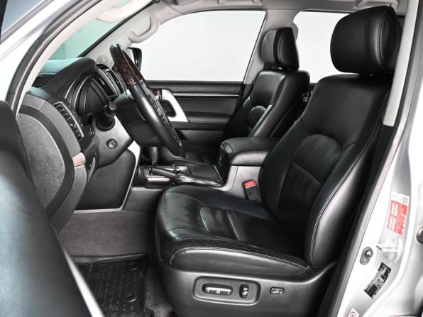 Toyota Land Cruiser 200 Series Рестайлинг 1 с пробегом 2013 года, цена 4 479 000 рублей, 139844 км, внедорожник, Автокод Объявления