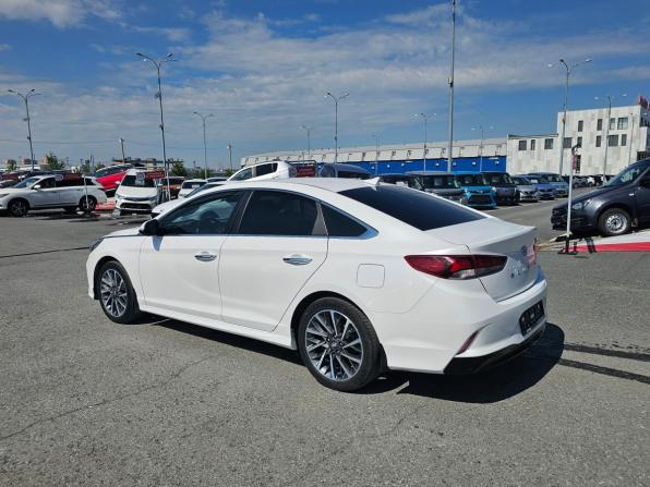 Hyundai Sonata VII (LF) Рестайлинг с пробегом 2017 года, цена 1 890 000 рублей, 139839 км, седан, Автокод Объявления