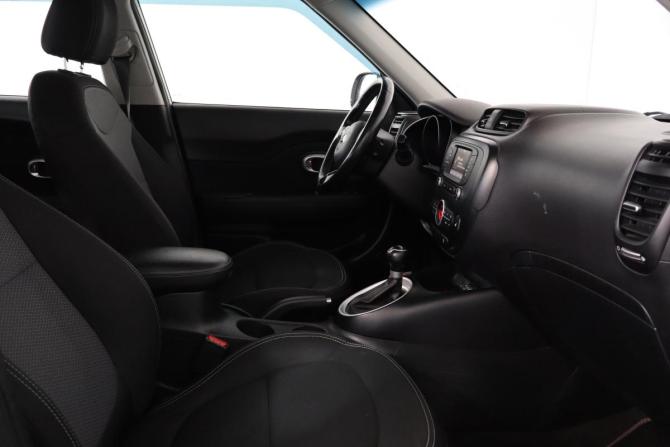 Kia Soul II Рестайлинг с пробегом 2018 года, цена 1 359 000 рублей, 132000 км, хэтчбек, Автокод Объявления