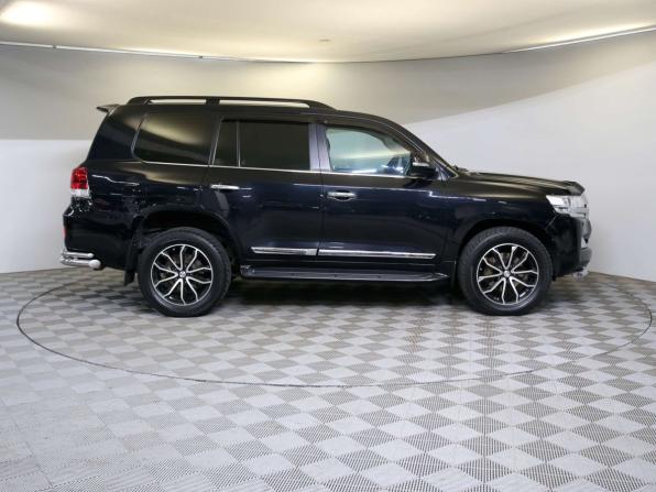 Toyota Land Cruiser 200 Series Рестайлинг 2 с пробегом 2018 года, цена 7 100 000 рублей, 234257 км, внедорожник, Автокод Объявления