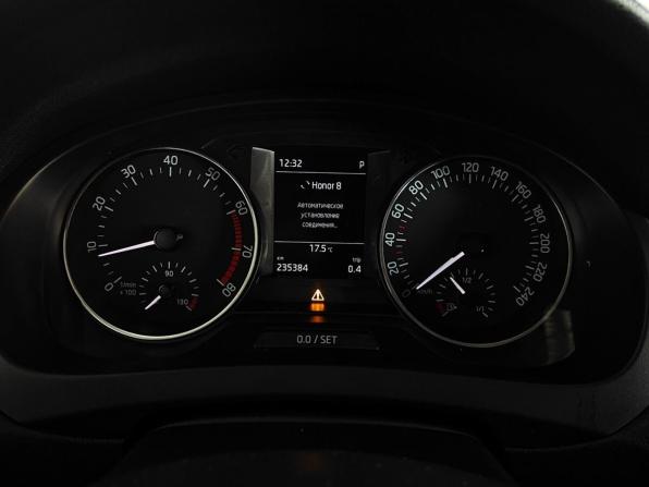 Skoda Rapid I с пробегом 2016 года, цена 920 000 рублей, 235384 км, лифтбек, Автокод Объявления