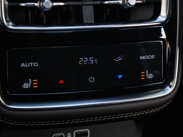 Geely Monjaro I Рестайлинг 2 с пробегом 2026 года, цена 4 300 000 рублей, 7500 км, внедорожник, Автокод Объявления