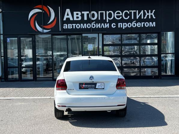 Volkswagen Polo V Рестайлинг с пробегом 2019 года, цена 1 099 000 рублей, 118810 км, седан, Автокод Объявления