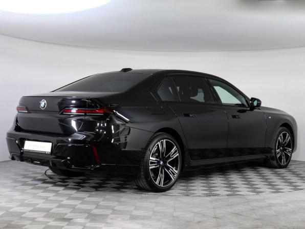 BMW 7 серии VII (G70) с пробегом 2022 года, цена 12 108 000 рублей, 13026 км, седан, Автокод Объявления