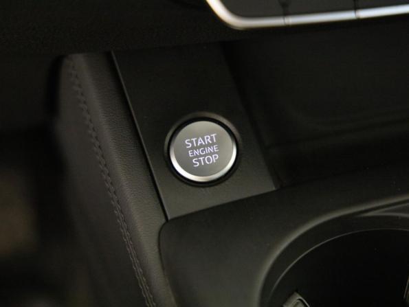 Audi A4 V (B9) с пробегом 2016 года, цена 1 949 000 рублей, 117002 км, седан, Автокод Объявления