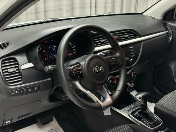 Kia Rio IV с пробегом 2018 года, цена 1 599 000 рублей, 123117 км, хэтчбек, Автокод Объявления