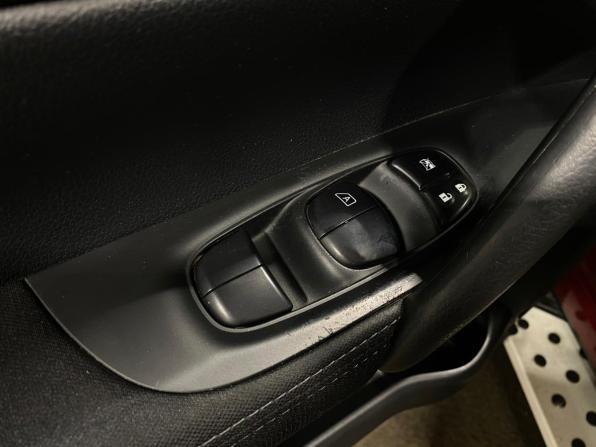 Nissan Qashqai II с пробегом 2017 года, цена 1 650 000 рублей, 171235 км, внедорожник, Автокод Объявления