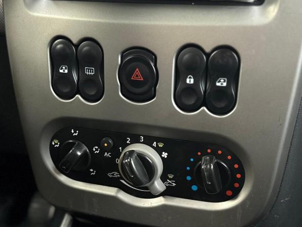 Renault Logan I Рестайлинг с пробегом 2011 года, цена 159 000 рублей, 229908 км, седан, Автокод Объявления