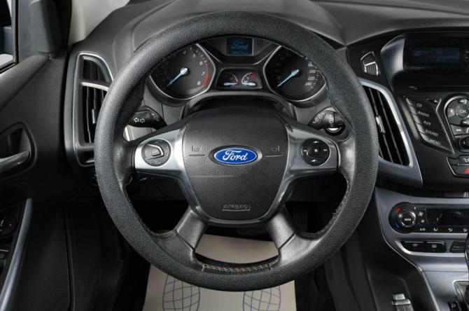 Ford Focus III с пробегом 2013 года, цена 999 000 рублей, 188173 км, хэтчбек, Автокод Объявления