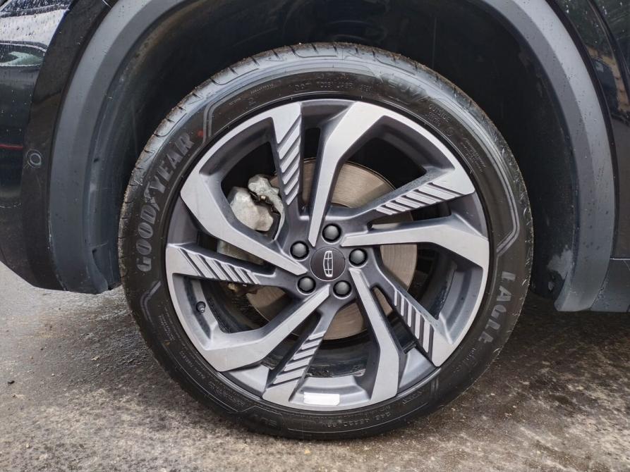 Geely Monjaro I Москва  - изображение 9