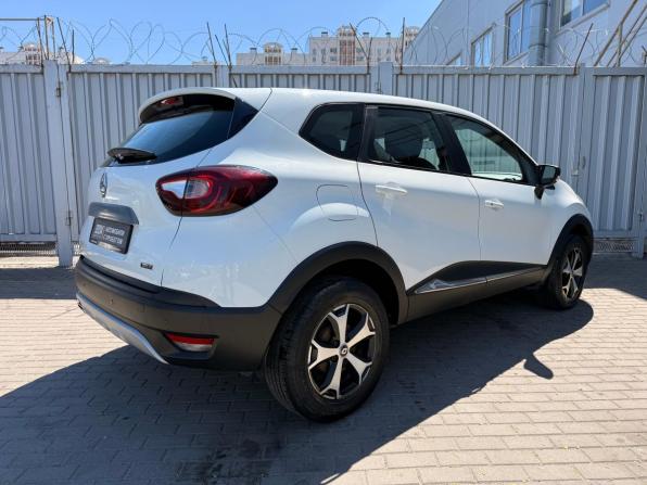 Renault Kaptur I с пробегом 2018 года, цена 1 549 000 рублей, 119156 км, внедорожник, Автокод Объявления