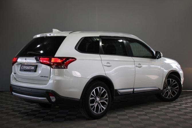 Mitsubishi Outlander III Рестайлинг 2 с пробегом 2018 года, цена 1 449 000 рублей, 249000 км, внедорожник, Автокод Объявления