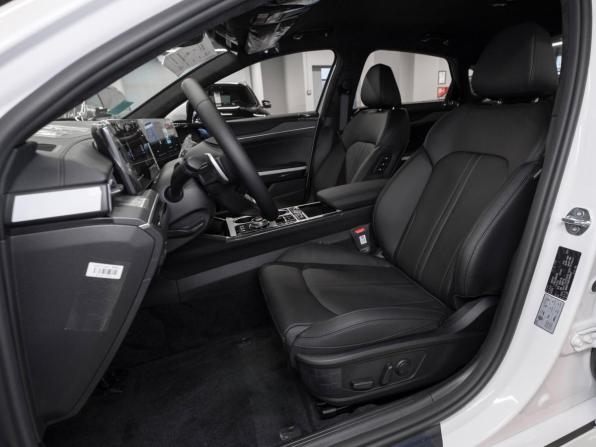 Kia K5 III Рестайлинг с пробегом 2026 года, цена 4 700 000 рублей, 11 км, седан, Автокод Объявления