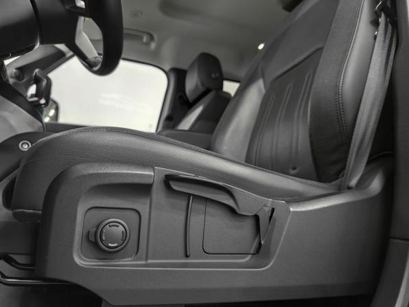 Land Rover Defender II с пробегом 2020 года, цена 4 900 000 рублей, 52610 км, внедорожник, Автокод Объявления