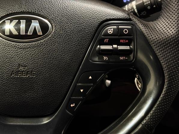 Kia Ceed II с пробегом 2013 года, цена 880 000 рублей, 210401 км, хэтчбек, Автокод Объявления