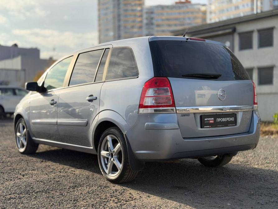 Opel Zafira B Рестайлинг Санкт-Петербург  - изображение 4
