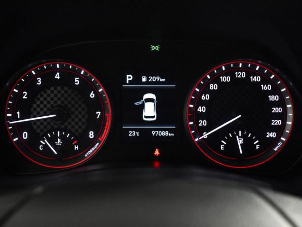 Hyundai Veloster II с пробегом 2018 года, цена 1 775 000 рублей, 97086 км, хэтчбек, Автокод Объявления