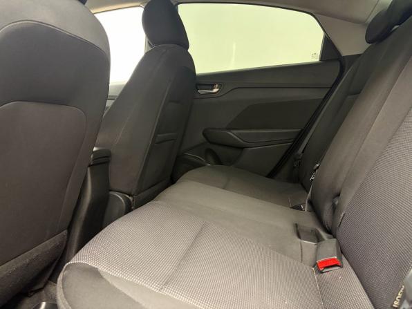 Hyundai Solaris II с пробегом 2018 года, цена 1 095 900 рублей, 256534 км, седан, Автокод Объявления