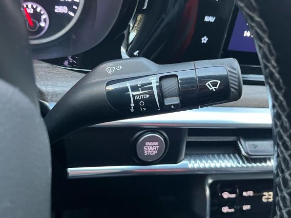 Kia K5 III с пробегом 2021 года, цена 2 390 000 рублей, 113519 км, седан, Автокод Объявления