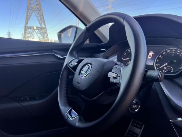 Skoda Octavia IV (A8) с пробегом 2021 года, цена 2 470 000 рублей, 54300 км, лифтбек, Автокод Объявления