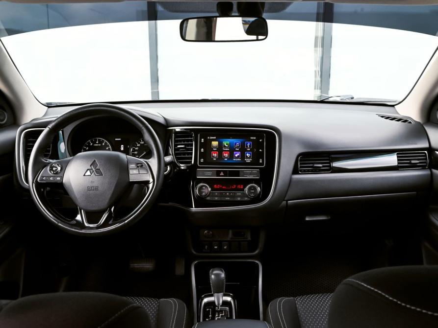 Mitsubishi Outlander III Рестайлинг 3 Екатеринбург  - изображение 18