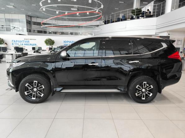 Mitsubishi Pajero Sport III с пробегом 2017 года, цена 2 350 000 рублей, 274810 км, внедорожник, Автокод Объявления