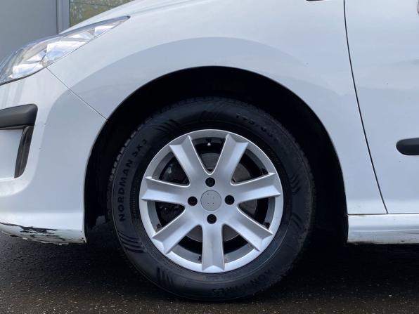 Peugeot 308 I с пробегом 2009 года, цена 399 000 рублей, 156726 км, хэтчбек, Автокод Объявления