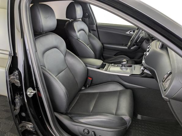 Kia Stinger I с пробегом 2018 года, цена 2 500 000 рублей, 140159 км, лифтбек, Автокод Объявления