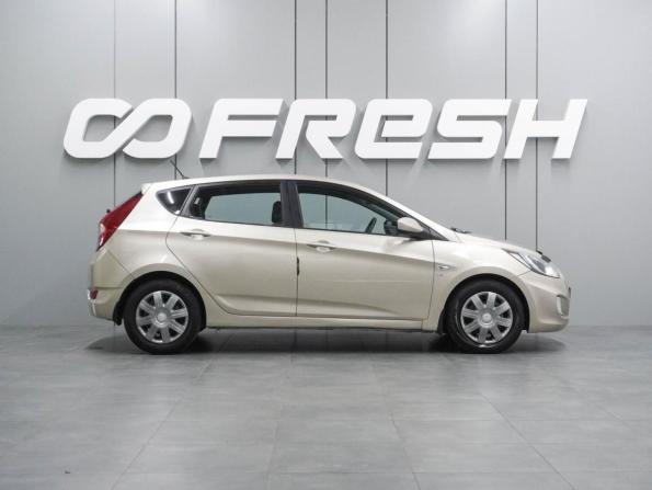 Hyundai Solaris I с пробегом 2013 года, цена 799 000 рублей, 121374 км, хэтчбек, Автокод Объявления