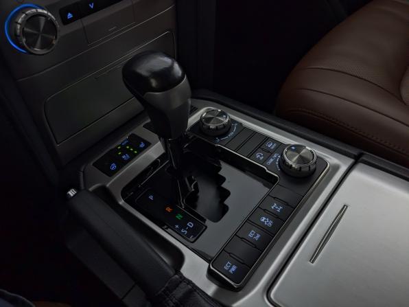 Toyota Land Cruiser 200 Series Рестайлинг 2 с пробегом 2016 года, цена 6 900 000 рублей, 74780 км, внедорожник, Автокод Объявления