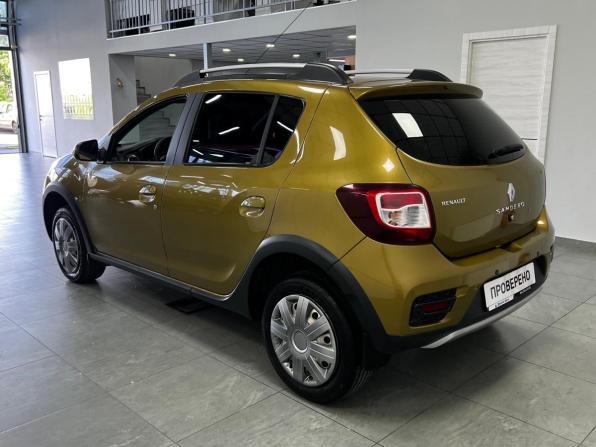 Renault Sandero II с пробегом 2017 года, цена 940 000 рублей, 65572 км, хэтчбек, Автокод Объявления