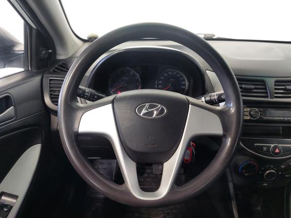 Hyundai Solaris I Рестайлинг с пробегом 2015 года, цена 780 000 рублей, 150000 км, седан, Автокод Объявления