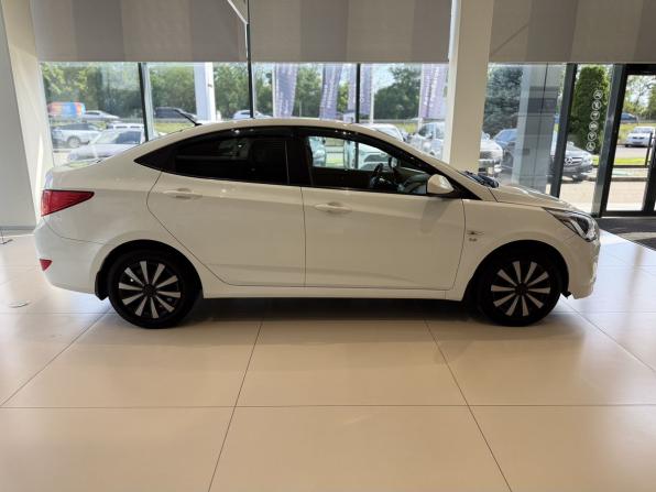 Hyundai Solaris I Рестайлинг с пробегом 2016 года, цена 890 000 рублей, 223000 км, седан, Автокод Объявления