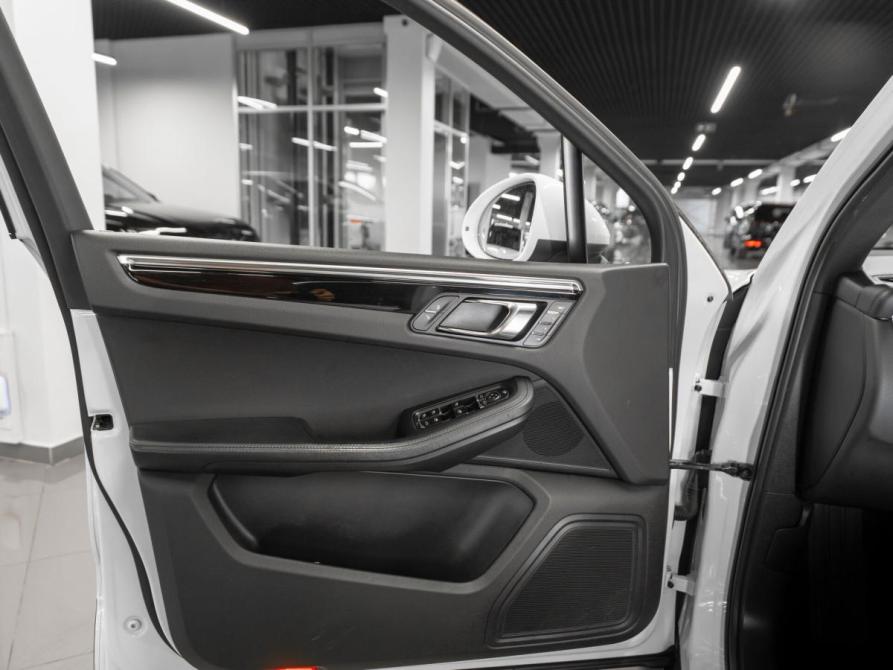 Porsche Macan I Москва  - изображение 16