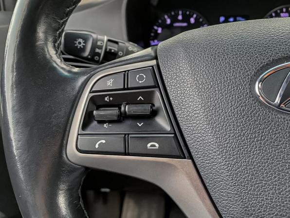 Hyundai Solaris II с пробегом 2018 года, цена 1 345 000 рублей, 118284 км, седан, Автокод Объявления