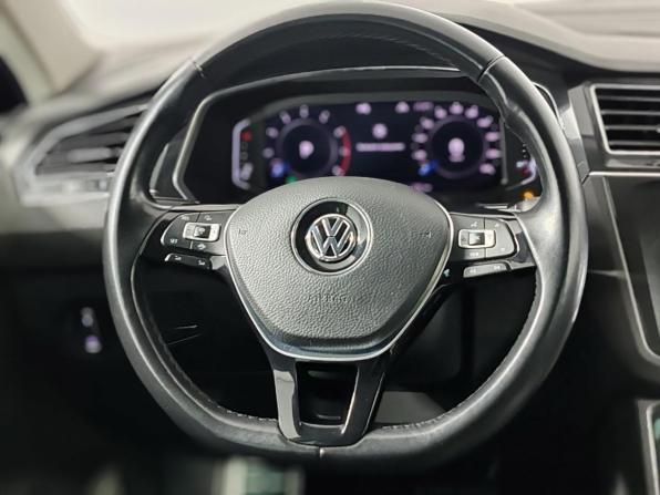 Volkswagen Tiguan II с пробегом 2019 года, цена 2 655 000 рублей, 112049 км, внедорожник, Автокод Объявления