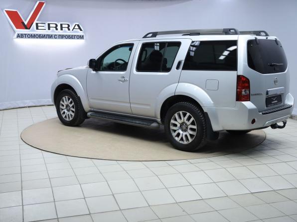 Nissan Pathfinder III Рестайлинг с пробегом 2011 года, цена 1 690 000 рублей, 189986 км, внедорожник, Автокод Объявления
