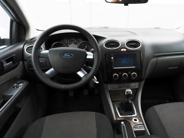 Ford Focus II Рестайлинг с пробегом 2011 года, цена 669 000 рублей, 214243 км, хэтчбек, Автокод Объявления