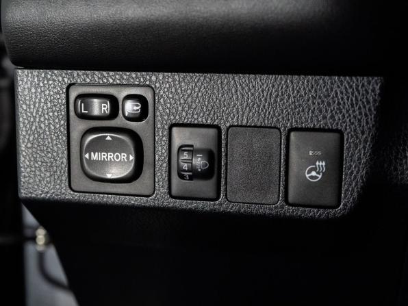 Toyota RAV4 IV (XA40) Рестайлинг с пробегом 2016 года, цена 2 100 000 рублей, 176048 км, внедорожник, Автокод Объявления
