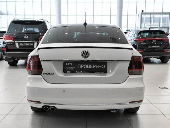 Volkswagen Polo V Рестайлинг с пробегом 2017 года, цена 1 399 000 рублей, 98273 км, седан, Автокод Объявления
