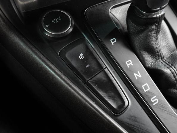 Ford Focus III Рестайлинг с пробегом 2016 года, цена 1 049 000 рублей, 120313 км, седан, Автокод Объявления