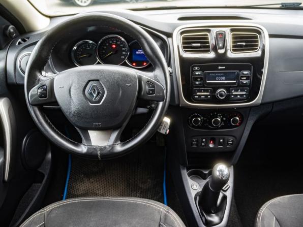 Renault Logan II с пробегом 2017 года, цена 750 000 рублей, 160089 км, седан, Автокод Объявления