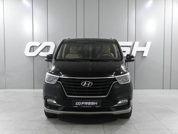 Hyundai H-1 II Рестайлинг 2 с пробегом 2019 года, цена 2 799 000 рублей, 148355 км, минивэн, Автокод Объявления